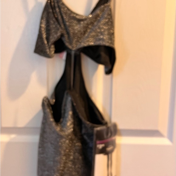 Medium black sparkle romper #571 - Picture 9 of 11